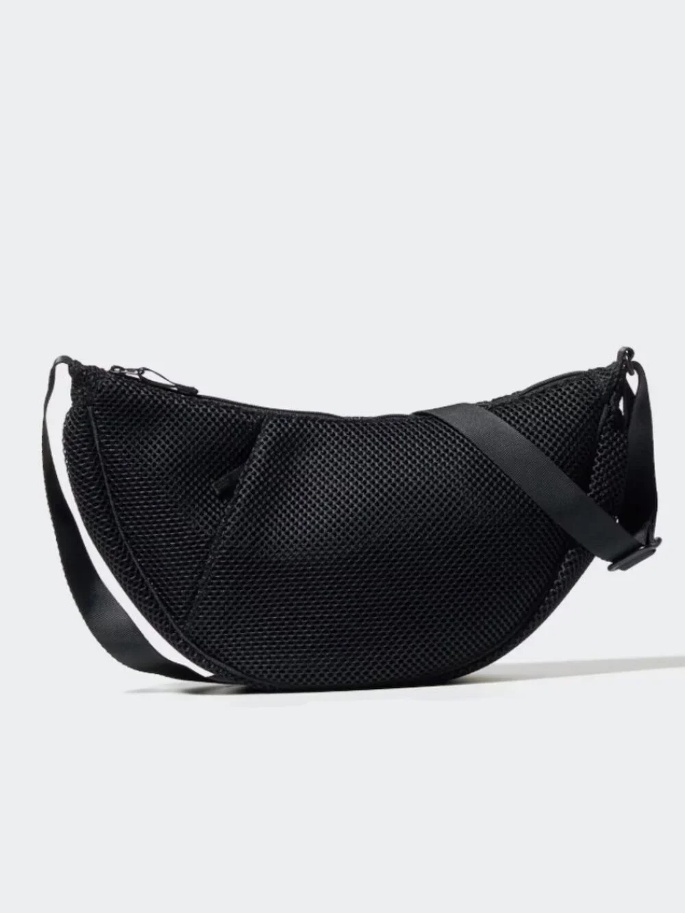 NWT Black Uniqlo Round Mesh Shoulder Crossbody Bag